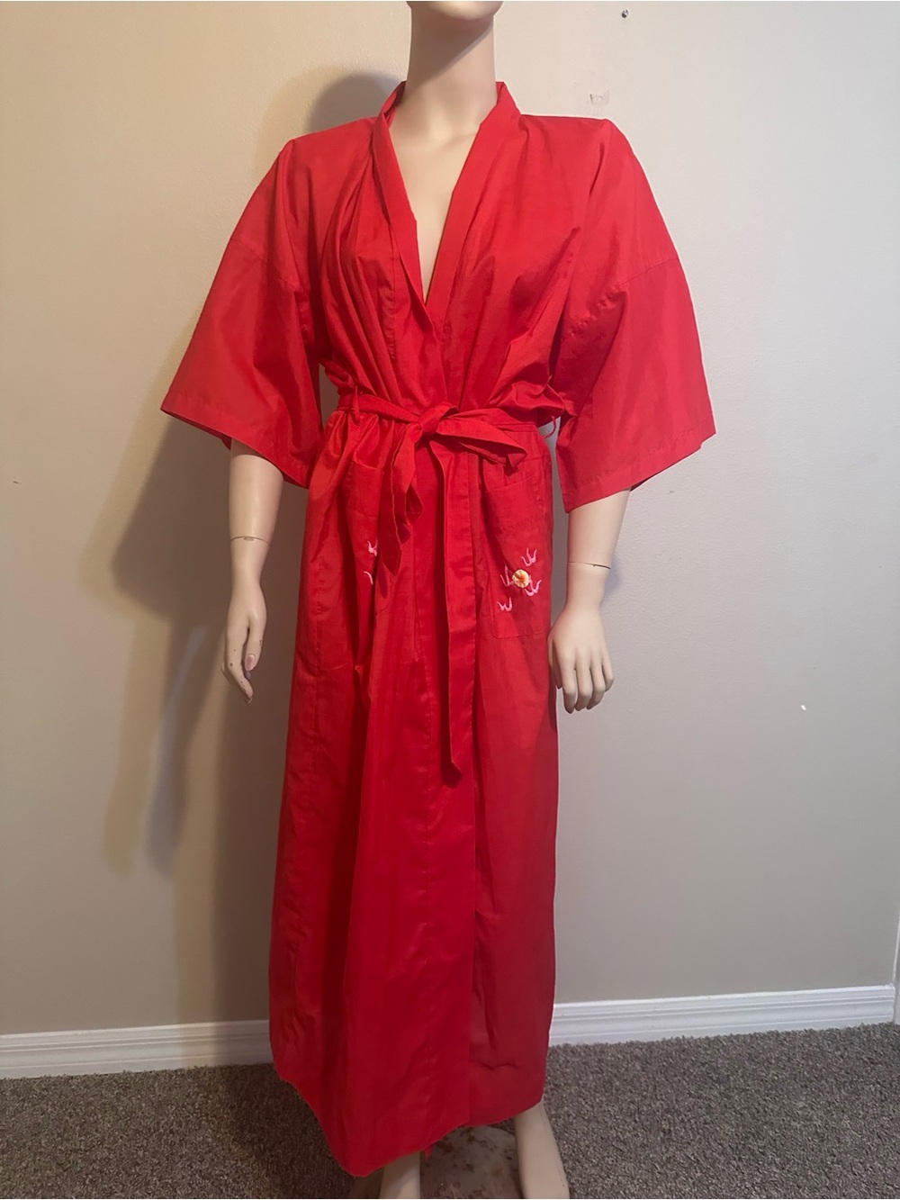 Pearls Vintage Red Satin Kimono Robe Dragon Embroidered Maxi L - Picture 2 of 4